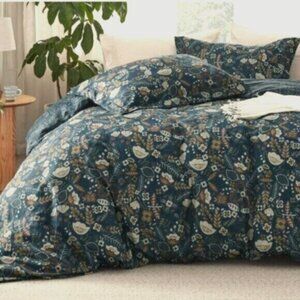 NWT Exotic Foliage Navy Comforter Set- Twin / Navy
